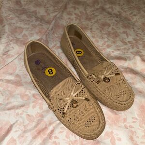 Women's Gloria Vanderbilt Tan Loafers